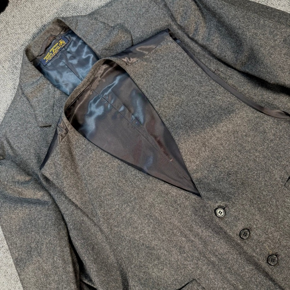 Brooks Brothers Golden Fleece Grey Wool 3 Piece Suit Mens 46ML 42W Vintage USA